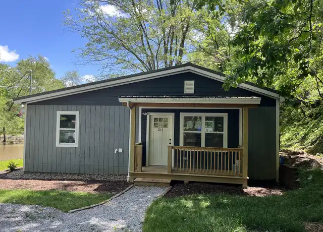Property at 211 Love St, Hendersonville, NC, 28791, 2 beds, 2 baths, [object Object]