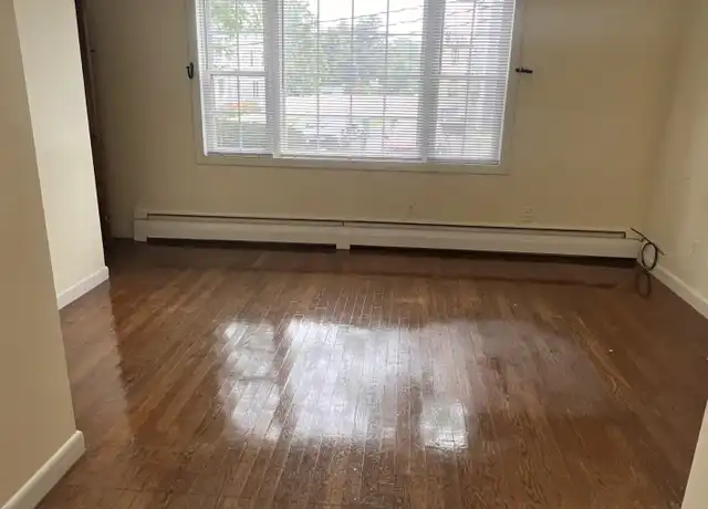 Property at 23 Summer St Unit B, Woburn, MA, 01801, 1 bed, 1 bath, [object Object]