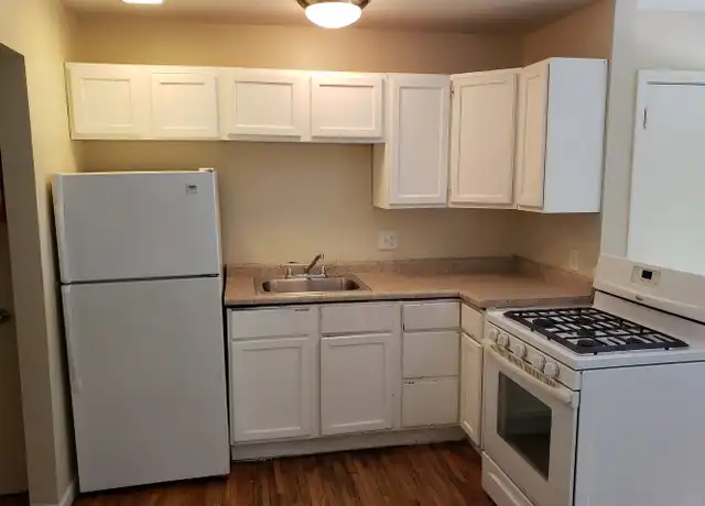 Property at 2603 Golden Valley Rd Unit 3, Minneapolis, MN, 55411, 1 bed, 1 bath, [object Object]