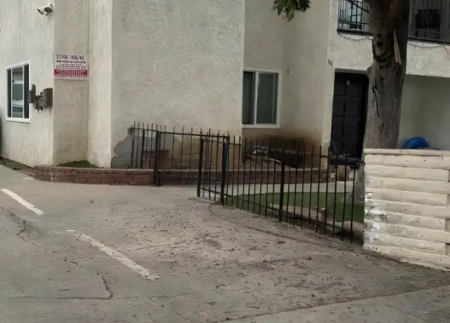Property at 80 Oaklawn Ave, Chula Vista, CA, 91910, 2 beds, 1 bath, [object Object]