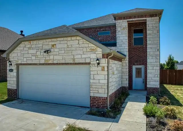 Property at 2813 Belmont Dr, Ennis, TX, 75119, 4 beds, 4 baths, [object Object]