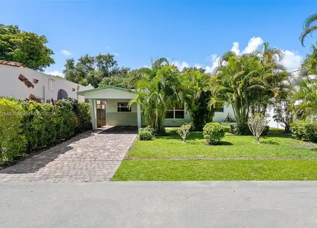 Property at 804 SE 6th Ct, Fort Lauderdale, FL, 33301, 3 beds, 2 baths, [object Object]