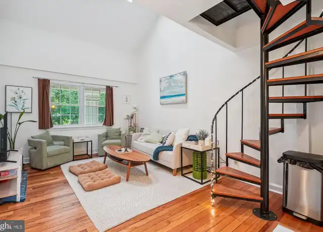Property at 2023 21st St N #27, Arlington, VA, 22201, 1 bed, 1 bath, [object Object]