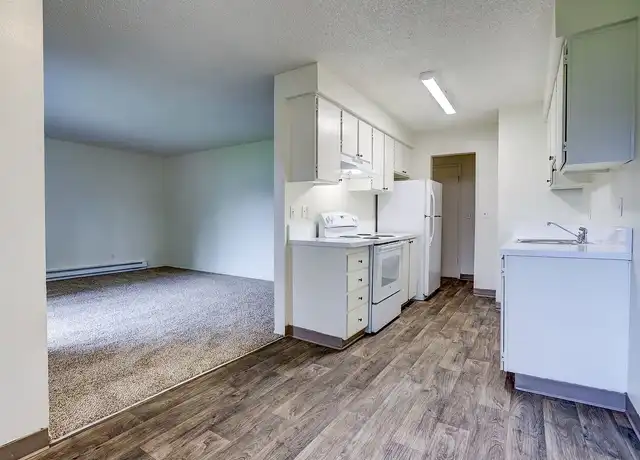 Property at Fircrest Apartments 1159-F - 19511 NE Halsey St, Portland, OR, 97230, 2 beds, 1 bath, [object Object]