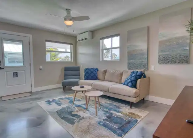 Property at Mango St, Fort Myers Beach, FL, 33931, 1-2 bed, 1 bath, [object Object]
