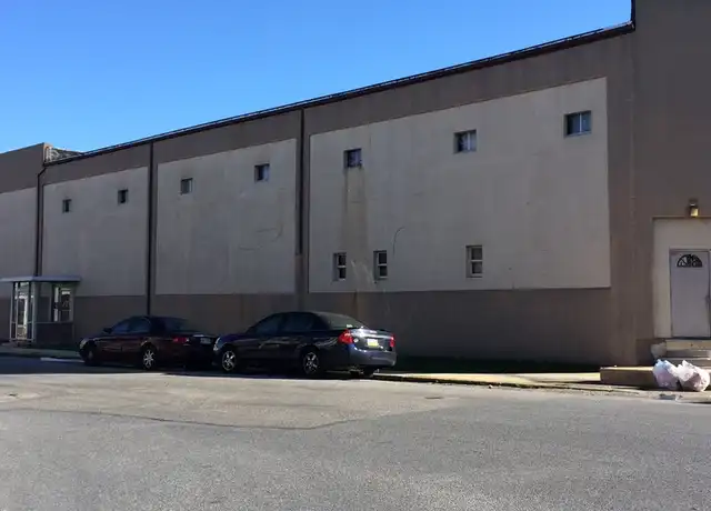 Property at 1040 W Princess St Unit 4, York, PA, 17404, 3 beds, 1 bath, [object Object]