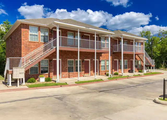 Property at 2408 Bryan St Unit 202, Commerce, TX, 75428, 1 bed, 1 bath, [object Object]