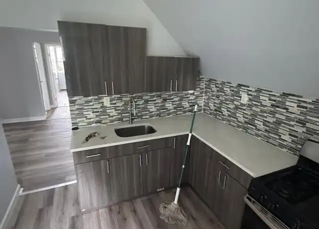 Property at 104 Buena Vista Ave, Yonkers, NY, 10701, 3 beds, 1 bath, [object Object]
