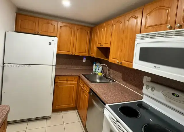 Property at 8501 NW 8th St #406, Miami, FL, 33126, 1 bed, 1 bath, [object Object]
