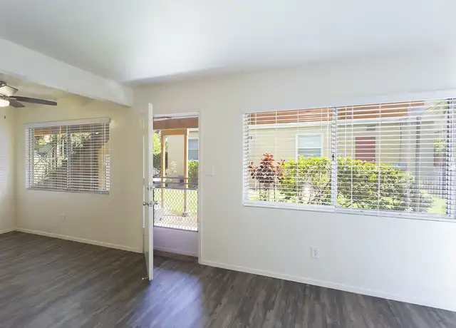 Property at 4445 Mentone St, San Diego, CA, 92107, 2 beds, 1 bath, [object Object]