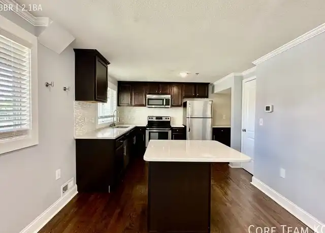 Property at 4544 Summit St Unit 5, Kansas City, MO, 64111, 3 beds, 2.5 baths, [object Object]
