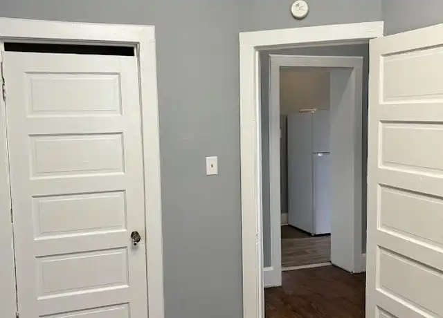 Property at 645 N 4th St Unit 5, Allentown, PA, 18102, 2 beds, 1 bath, [object Object]