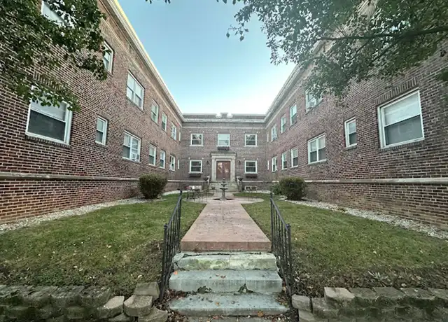 Property at Walnut Manor Apartments - 1231 W Walnut St, Kokomo, IN, 46901, 1 bed, 1 bath, [object Object]
