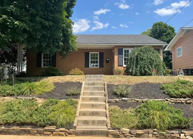 Property at 332 Parkway St, Winchester, VA, 22601, 3 beds, 2 baths, [object Object]