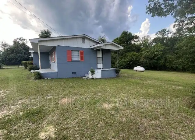 Property at 1077 Williston Rd, Aiken, SC, 29803, 2 beds, 1 bath, [object Object]