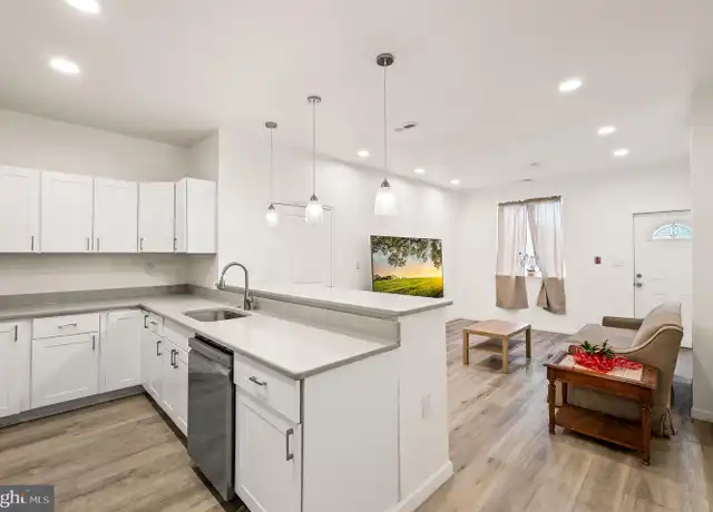 Property at 1633 Germantown Ave Unit 1, Philadelphia, PA, 19122, 2 beds, 1 bath, [object Object]