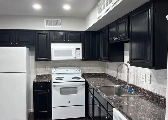 Property at 2011 Spenwick Dr #520, Houston, TX, 77055, 2 beds, 1 bath, [object Object]