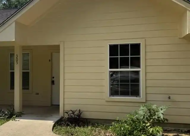 Property at 305 W Franklin St, Huntington, TX, 75949, 2 beds, 1 bath, [object Object]