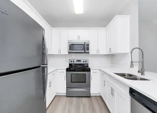 Property at 179 Federal St Unit 2B Standard, Providence, RI, 02903, 2 beds, 1 bath, [object Object]