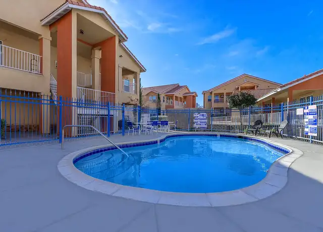 Photo of 16955 Olive St, Hesperia, CA 92345