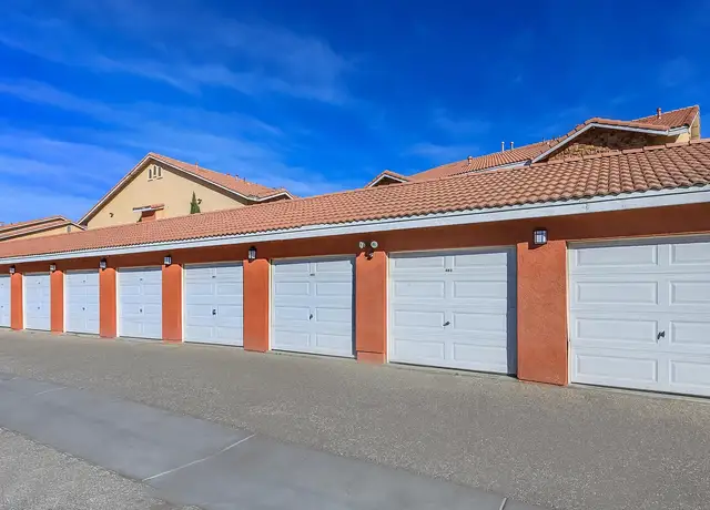 Photo of 16955 Olive St, Hesperia, CA 92345
