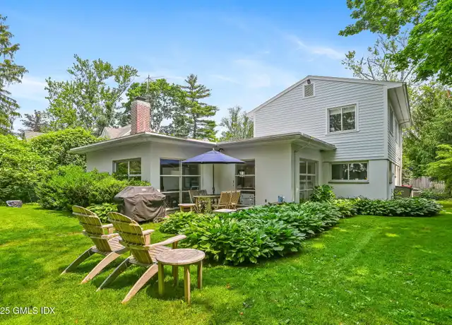 Property at 85 Park Ave, Old Greenwich, CT, 06870, 4 beds, 2.5 baths, [object Object]