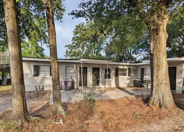 Property at 1057 Glencarin St, Jacksonville, FL, 32208, 2 beds, 1 bath, [object Object]