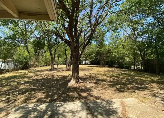 Property at 1813 Wayne St, Denton, TX, 76209, 2 beds, 1 bath, [object Object]