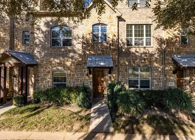 Property at 583 E Royal Ln, Irving, TX, 75039, 2 beds, 2.5 baths, [object Object]