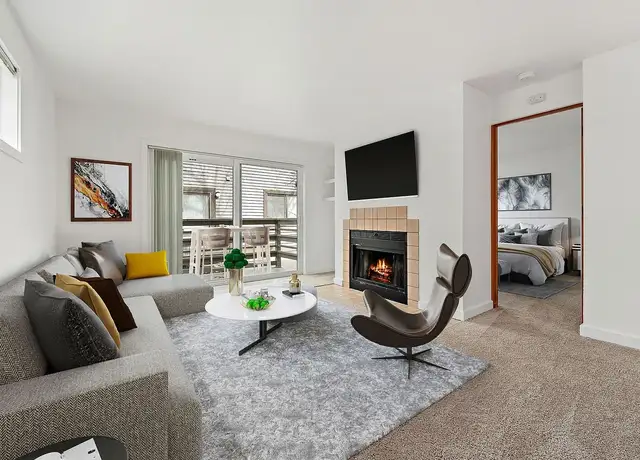 Photo of 11249 NE 36th Pl, Bellevue, WA 98004