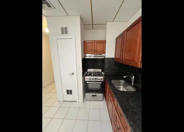 Property at 308 Maple Ave Unit 1, Westbury, NY, 11590, 1 bed, 1 bath, [object Object]
