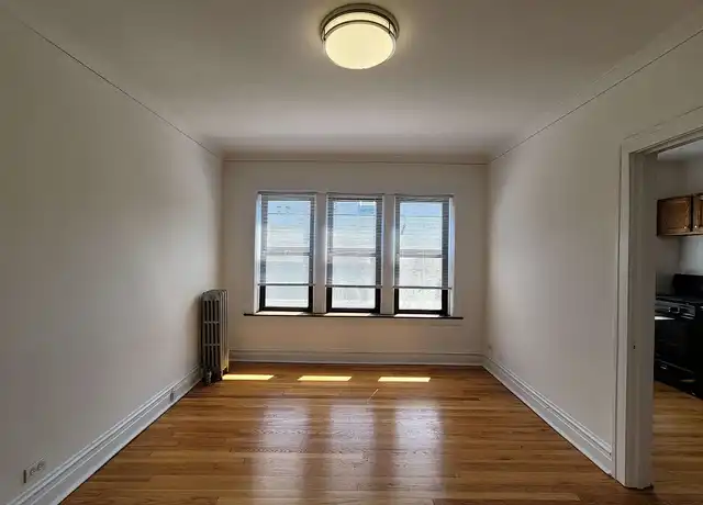 Property at 1909-13 W. Larchmont Ave. - 1909 W Larchmont Ave, Chicago, IL, 60613, 1 bed, 1 bath, Contact for Price