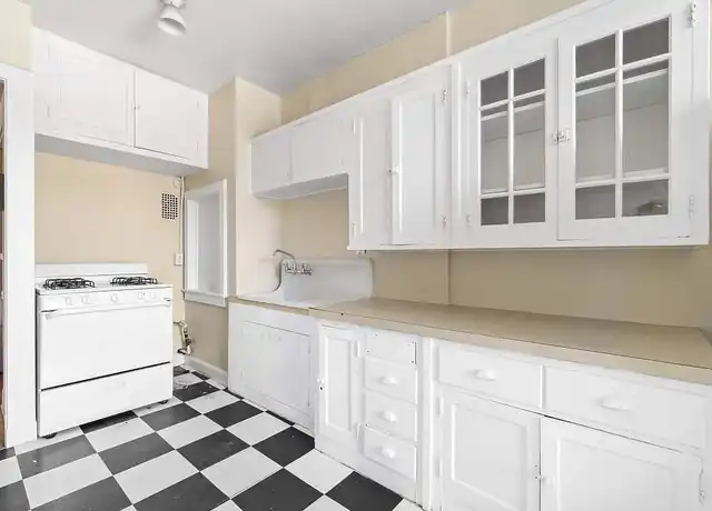 Property at Acacia Apartments - 429 E 14th Ave, Denver, CO, 80203, 2 beds, 1 bath, [object Object]