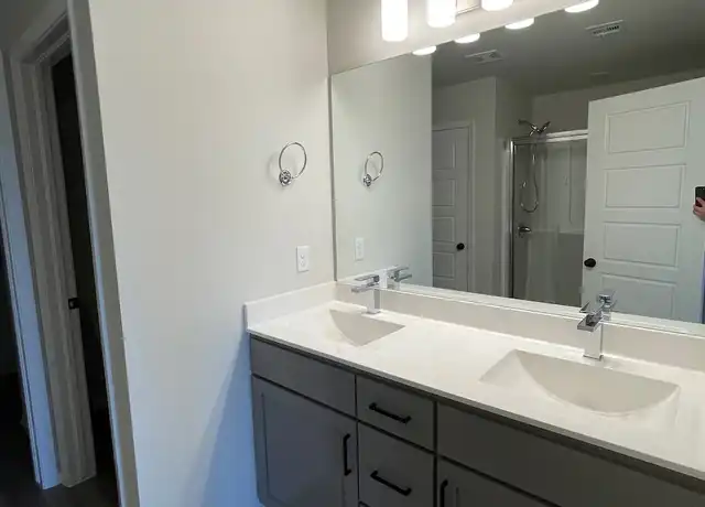Property at 13203 S 72 Pl, Bixby, OK, 74008, 4 beds, 2.5 baths, [object Object]