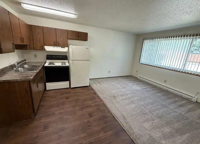 Property at 2537 15th St S, Fargo, ND, 58103, 0 beds, 1 bath, [object Object]