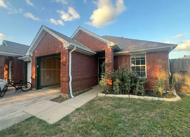 Property at 812 Becard Dr, Aubrey, TX, 76227, 3 beds, 2 baths, [object Object]