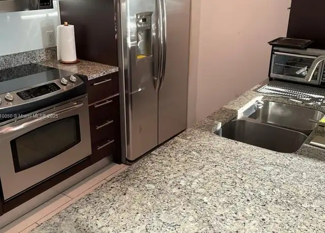 Property at 951 Brickell Ave #1703, Miami, FL, 33131, 1 bed, 1 bath, [object Object]