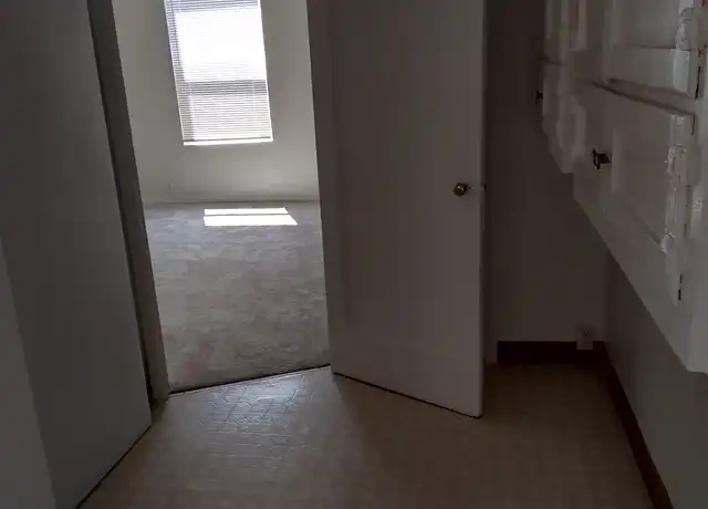 Property at 1127 W Maxwell Ave #2, Spokane, WA, 99201, 1 bed, 1 bath, [object Object]