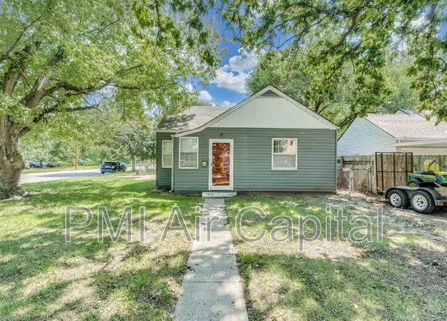 Property at 1102 S Minneapolis Ave, Wichita, KS, 67211, 2 beds, 1 bath, [object Object]