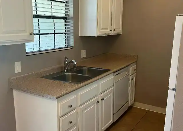 Property at 5300 E Waverly Dr Unit E5, Palm Springs, CA, 92264, 2 beds, 1 bath, [object Object]