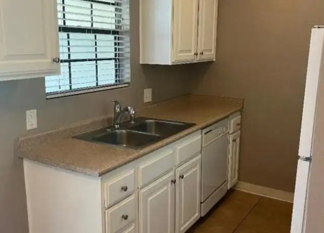 Property at 5300 E Waverly Dr Unit E5, Palm Springs, CA, 92264, 2 beds, 1 bath, [object Object]