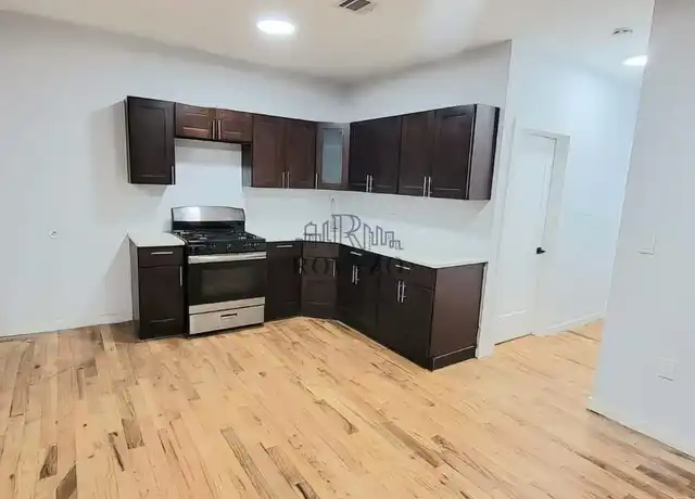 Property at 379 S 20th St Unit 2RA, Newark, NJ, 07103, 3 beds, 1 bath, [object Object]