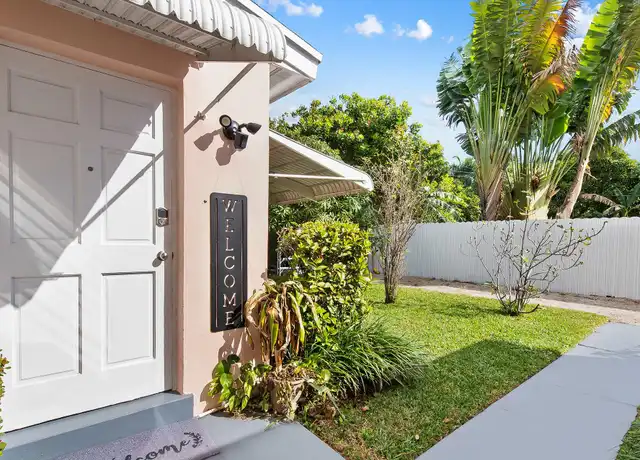 Property at 811 SW 26th Ct Unit B, Fort Lauderdale, FL, 33315, 1 bed, 1 bath, [object Object]