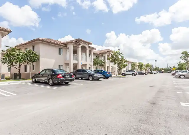 Property at 2445 W 78th St Unit 103, Hialeah, FL, 33016, 2 beds, 2 baths, [object Object]