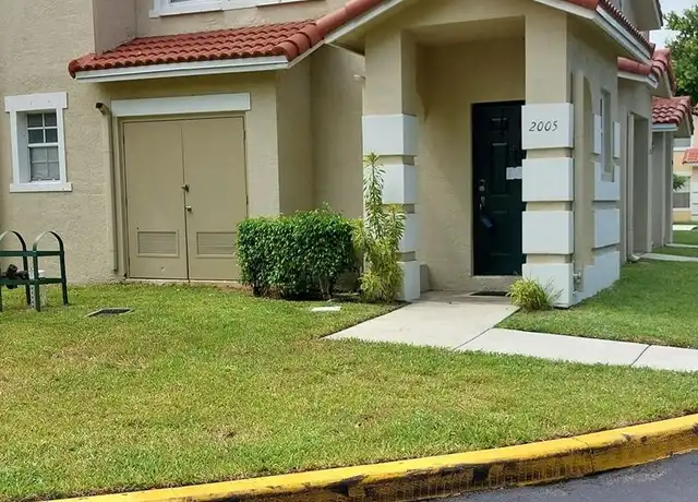 Property at 2005 Belmont Ln, North Lauderdale, FL, 33068, 2 beds, 2 baths, [object Object]