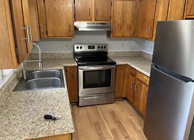 Property at 125 Atwood Dr Unit 2, Hendersonville, NC, 28792, 2 beds, 1 bath, [object Object]
