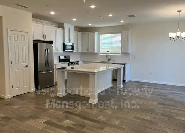 Property at 6550 E Carmen Ave, Fresno, CA, 93727, 3 beds, 2 baths, [object Object]