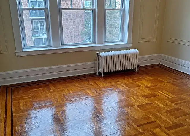 Photo of 10 Roosevelt Pl, Montclair, NJ 07042