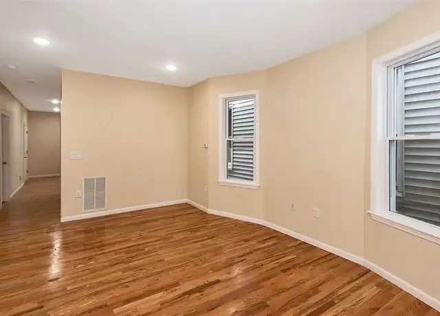 Property at 2 W 30th St Unit 2, Bayonne, NJ, 07002, 3 beds, 1 bath, [object Object]