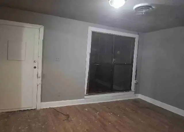 Property at 2002 W Short 17th St, North Little Rock, AR, 72114, 2 beds, 1 bath, [object Object]